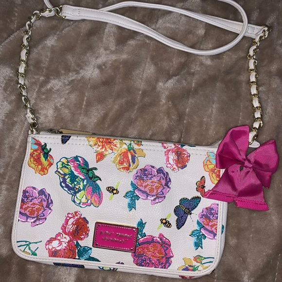 Betsey Johnson Handbags - Betsey Johnson Flower & Bees Crossbody